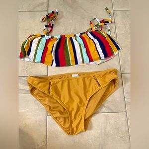 Time and Tru swimming suit size M